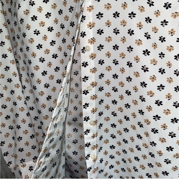 Ann Taylor White Floral Button Down - Picture 2 of 5